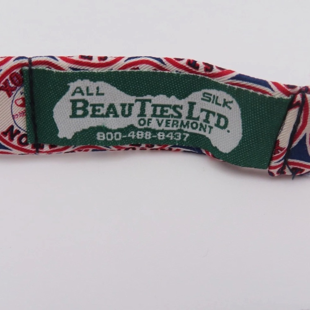 Boston Red Sox Bow Tie, 2.5" Wide Self Tie USA - Picture 3 of 3